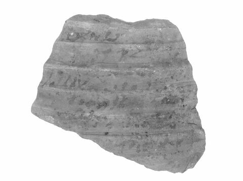 ostracon ; fragment, image 4/4