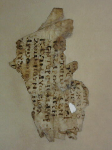 feuillet de codex ; deux fragments recollés, image 2/3
