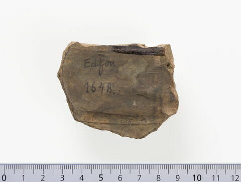 ostracon ; fragment