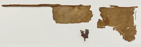 mantelet ; fragments, image 2/4