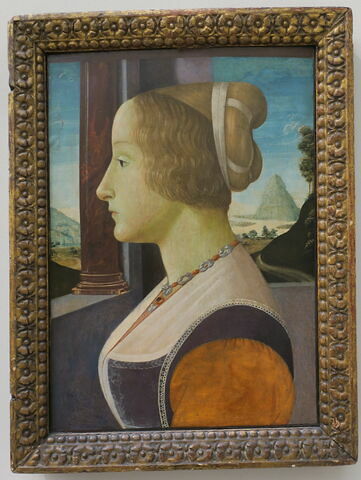 Portrait de jeune femme