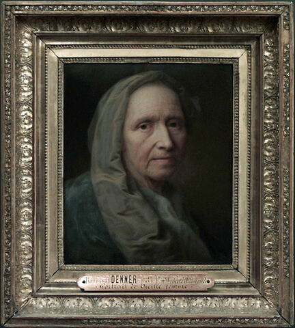 Tête de vieille femme au voile, image 2/2
