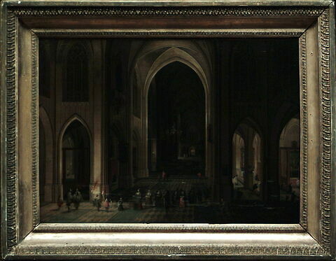 Cortège d’un baptême dans une église. Effet nocturne, image 2/2