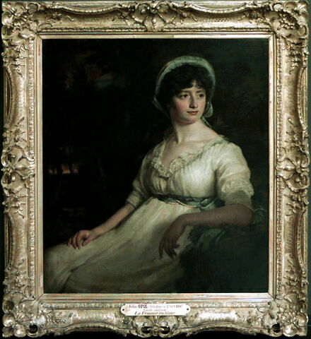 Portrait de femme en blanc, image 3/4