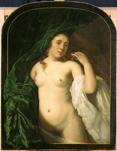 Jeune femme dévoilée soulevant une draperie, image 3/4