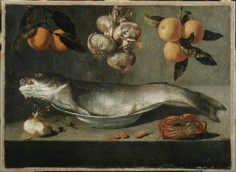 Nature morte au poisson avec crabe, crevettes, oignons et oranges