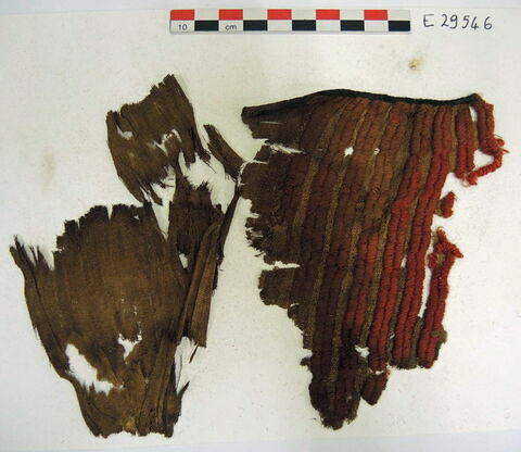 bonnet ; fragments ; fragments, image 2/2