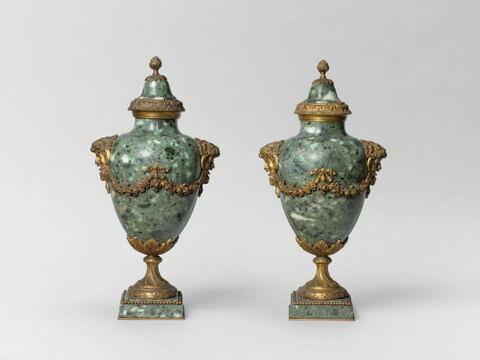 Vase (de style Louis XVI), image 5/8