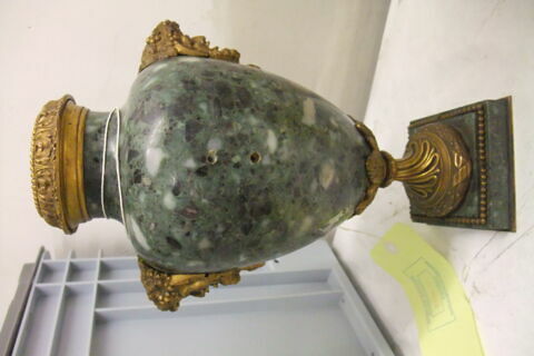 Vase (de style Louis XVI), image 3/8