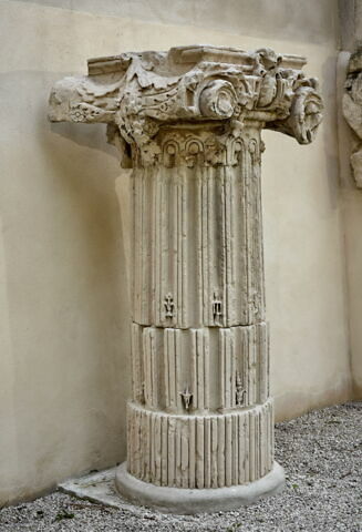 Tambour de colonne, image 4/4