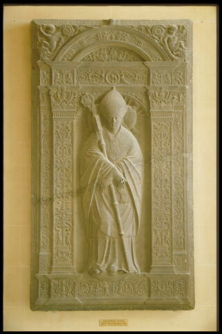 Dalle funéraire de Jean de Coronmeuse ou Cromois, abbé de Saint-Jacques de Liège de 1506 à 1525, image 2/5