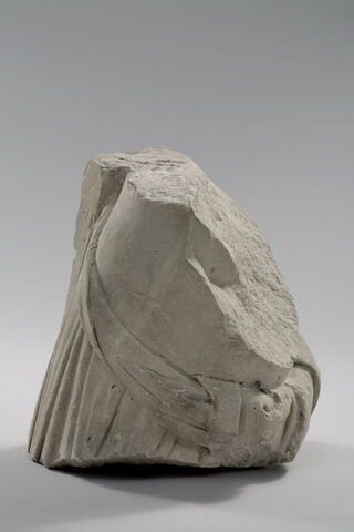 Fragment de torse d'homme à demi-nu, image 8/11