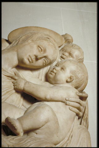 La Vierge et l'Enfant entourés d'anges, image 3/5