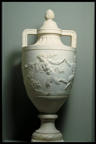 Vase à décor d'une ronde de satyres et de satyresses, image 4/5