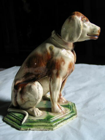 Statuette : Chien assis, image 2/5