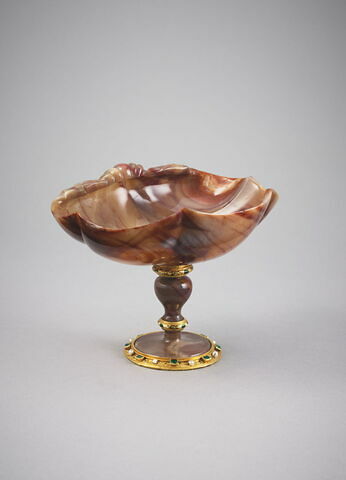 Coupe en forme de coquille, image 2/3