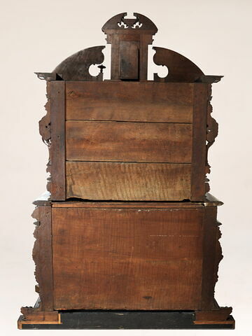 Armoire à deux corps portant la date de 1617, image 22/29