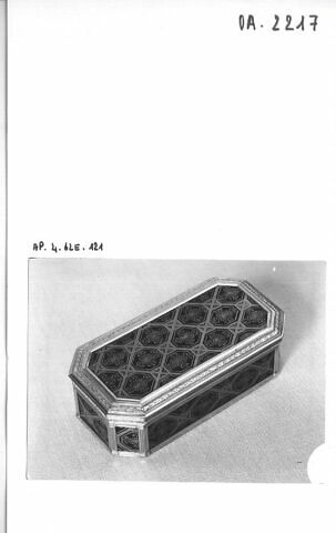 Tabatière octogone, image 3/3