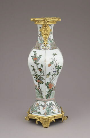 Vase en porcelaine du Japon à six pans, d'une paire (avec OA 5489 2), image 9/16