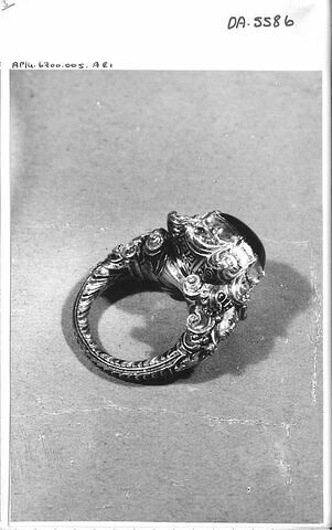 Bague en or avec saphir, image 16/17