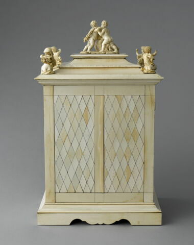 Cabinet, image 4/19