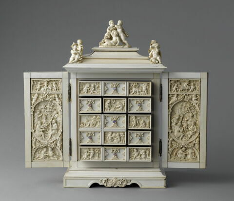 Cabinet, image 7/19