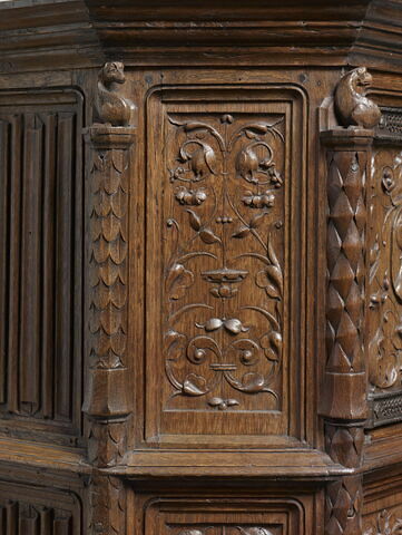 Dressoir à décor de rinceaux et de médaillons, image 5/12