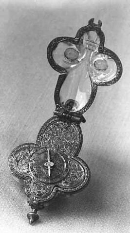 Montre en forme de fleur de lys, image 9/11