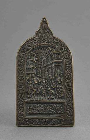 Plaquette cintrée en accolade : scène antique