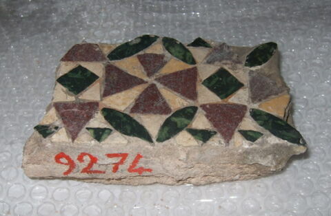 Fragment de mosaïque de pavement d'un ensemble (de OA 9271 à 9292)