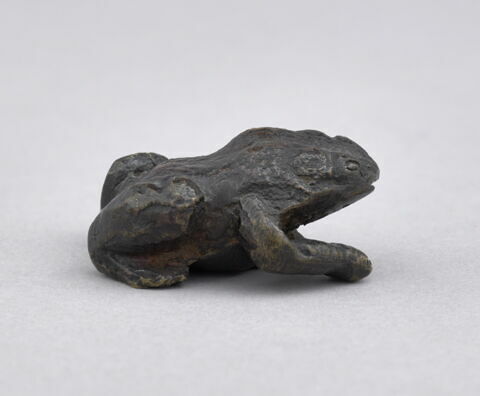 Statuette : petite grenouille au naturel