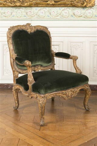 Fauteuil à la Reine et à châssis d'une paire (OA 9605)