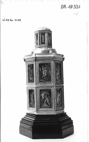 Edicule hexagonal à lanternon, image 3/5