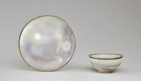 Coupe ronde plate en agate, image 2/4