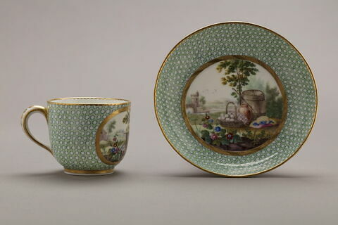 Tasse "Bouillard" et soucoupe (OA 11286)