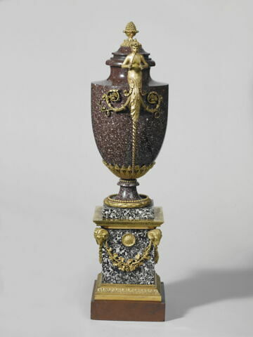 Vase aux joueuses de flûte, image 4/6