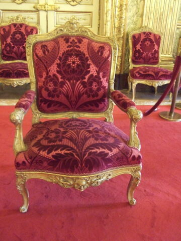 Grand fauteuil.