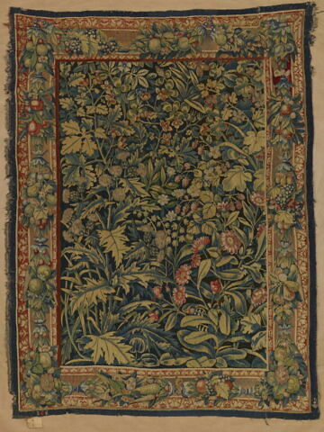 Verdure à fleurs et feuillages, d’une tenture de six pièces