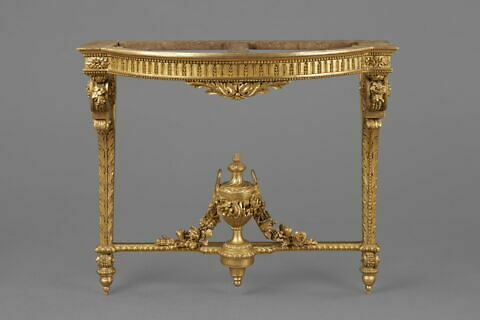 Console d'applique de bois sculpté et doré de Style Louis XVI