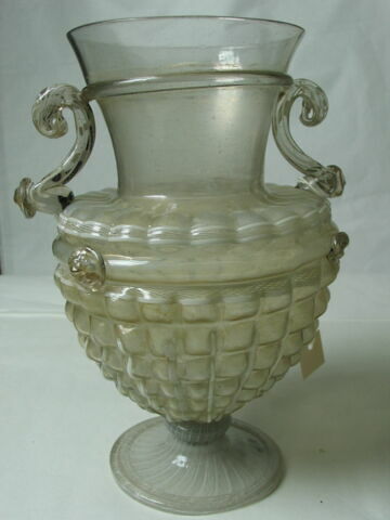 Vase sur pied, image 3/8