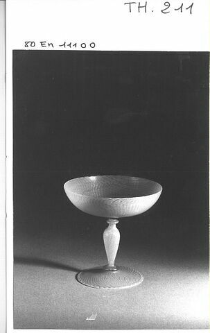 Coupe, image 3/4