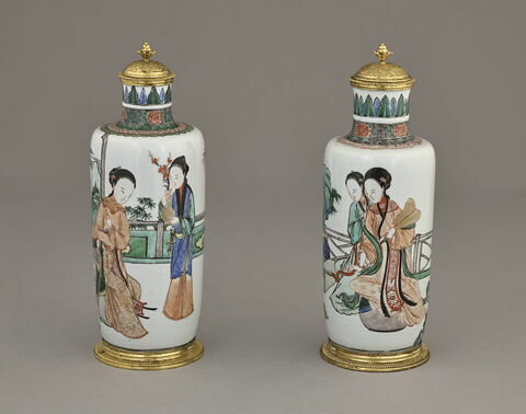 Vase cylindrique à couvercle, d'une paire (avec TH 450), image 11/15