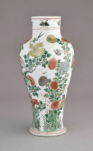 Vase, image 2/4