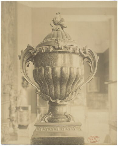 Vase monté