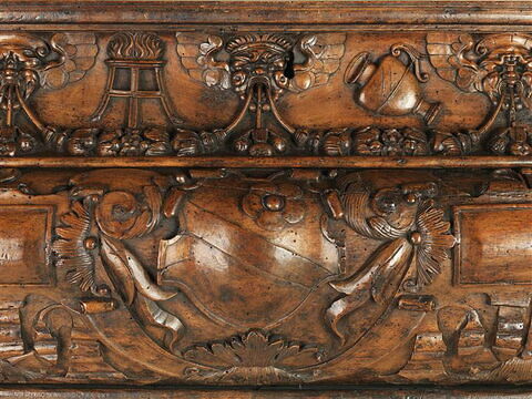 Coffre en forme de sarcophage, image 8/10