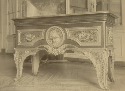 Commode, image 2/4