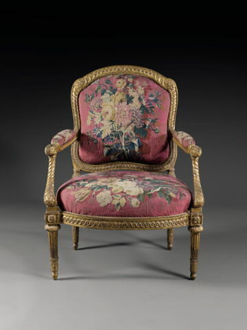 Fauteuil à la reine et à châssis, d'une suite de six fauteuils et un canapé ( avec le OA 10290, OA 10291, OA 10292, OA 10294, OA 10295 et OA 10296)