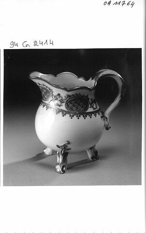 Pot à lait d'un déjeuner (OA 11764-69)