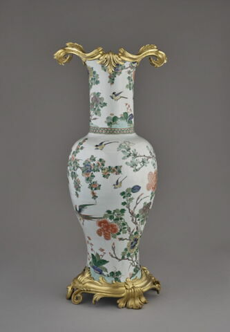 Vase en porcelaine de Chine