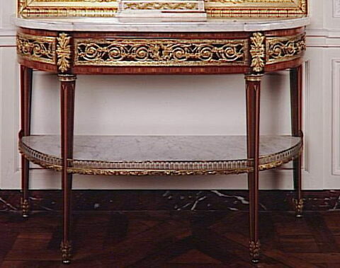 Console d'applique, forme arrondie